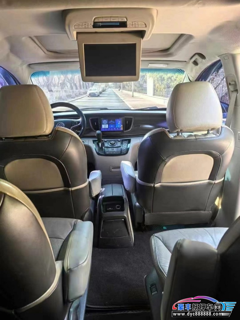 13年别克GL8轿车抵押车出售