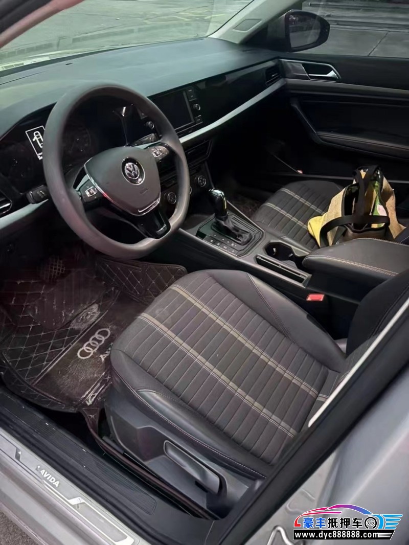 21年大众朗逸轿车抵押车出售