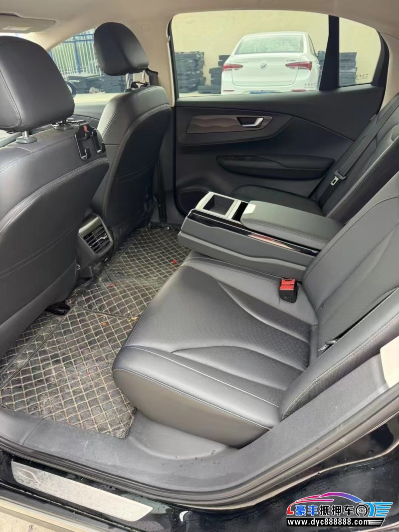 23年红旗EQM5轿车抵押车出售