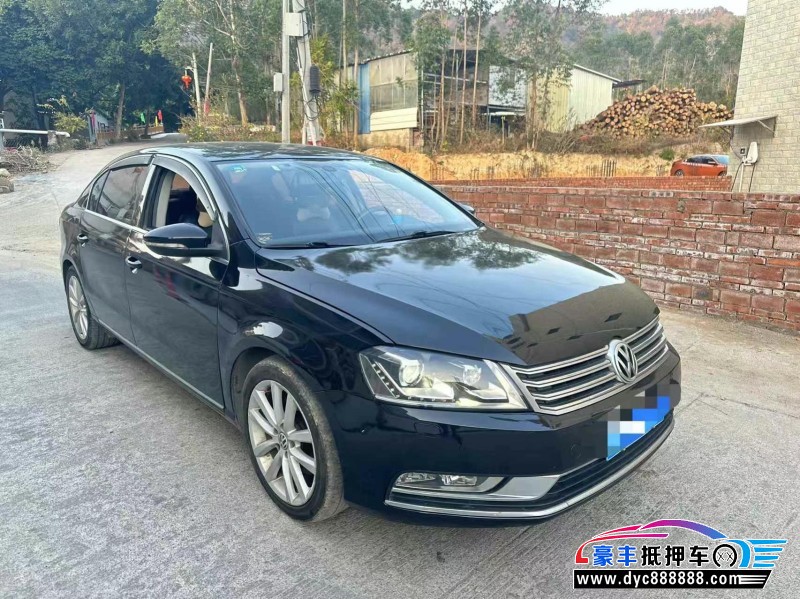 13年大众迈腾轿车抵押车出售