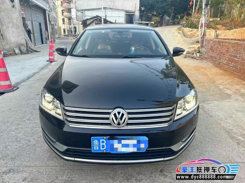 13年大众迈腾轿车抵押车出售