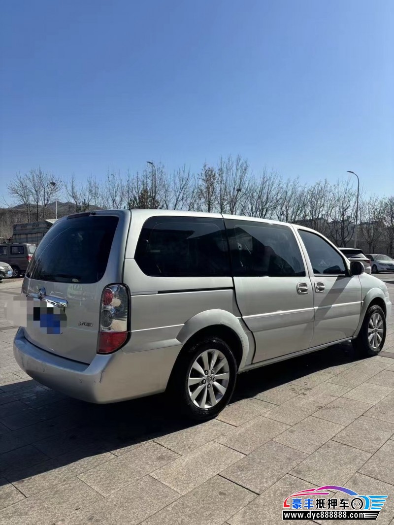 17年别克GL8轿车抵押车出售