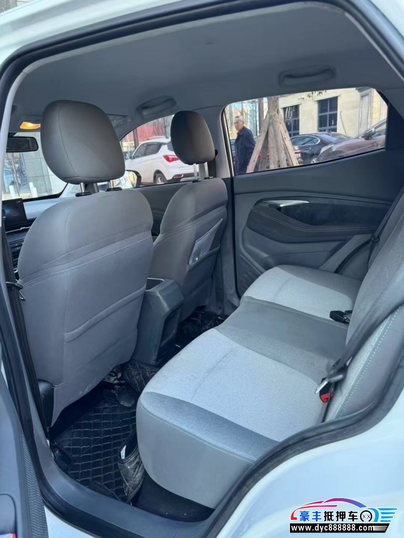 22年宝骏RS3轿车抵押车出售