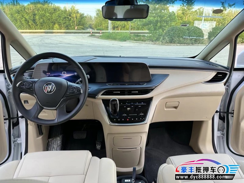 24年别克GL8轿车抵押车出售