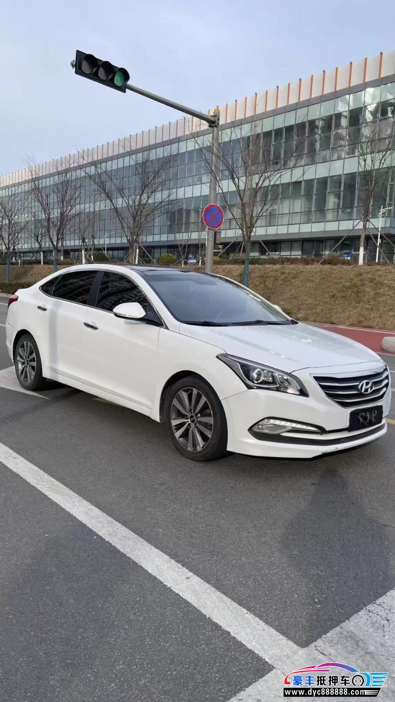 16年现代名图轿车抵押车出售