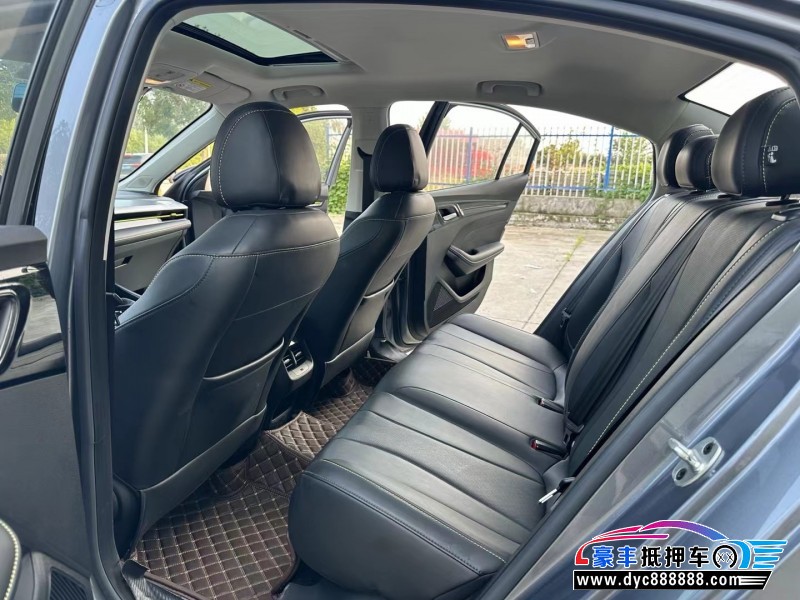 22年荣威i5轿车抵押车出售