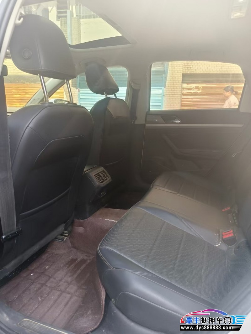 20年大众朗逸轿车抵押车出售