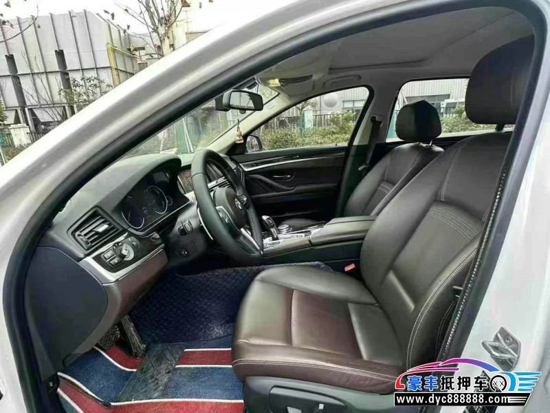 17年宝马5系轿车抵押车出售