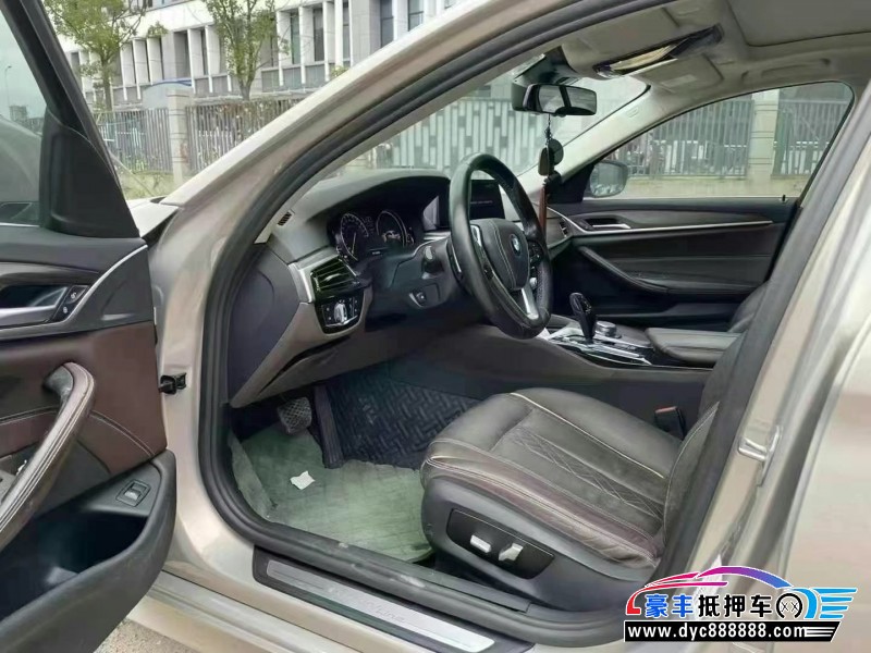 17年宝马5系轿车抵押车出售