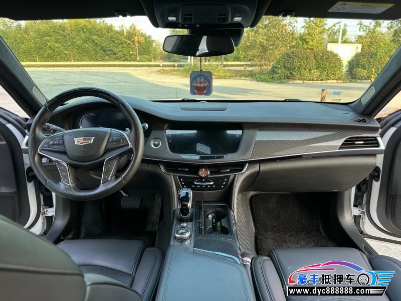 21年凯迪拉克CT6轿车抵押车出售