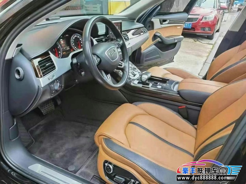 18年奥迪A8L轿车抵押车出售