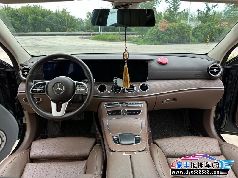 20年奔驰E轿车抵押车出售