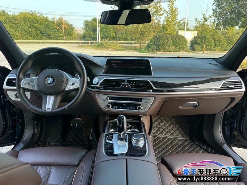 21年宝马7系轿车抵押车出售