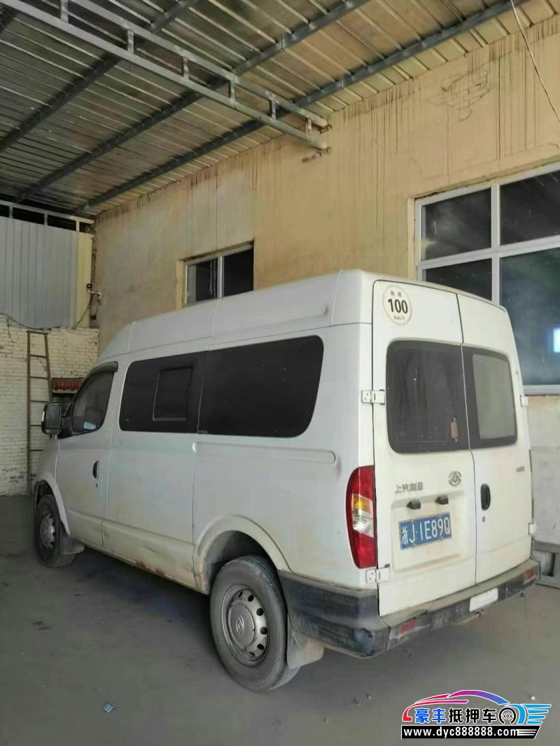 21年上汽大通V80轿车抵押车出售