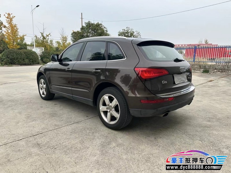 17年奥迪Q5轿车抵押车出售