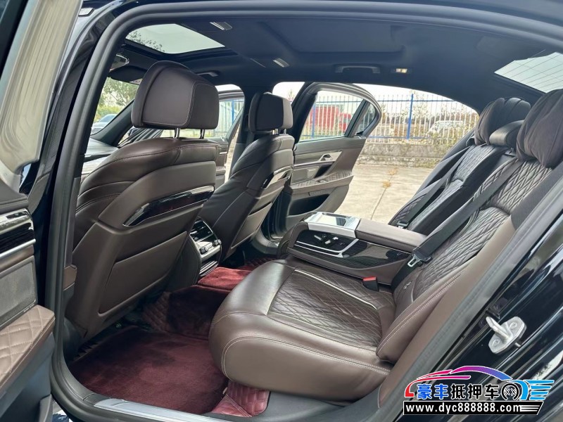 20年宝马7系轿车抵押车出售