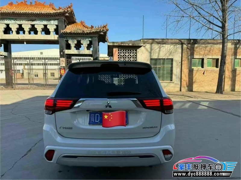 22年三菱欧蓝德轿车抵押车出售