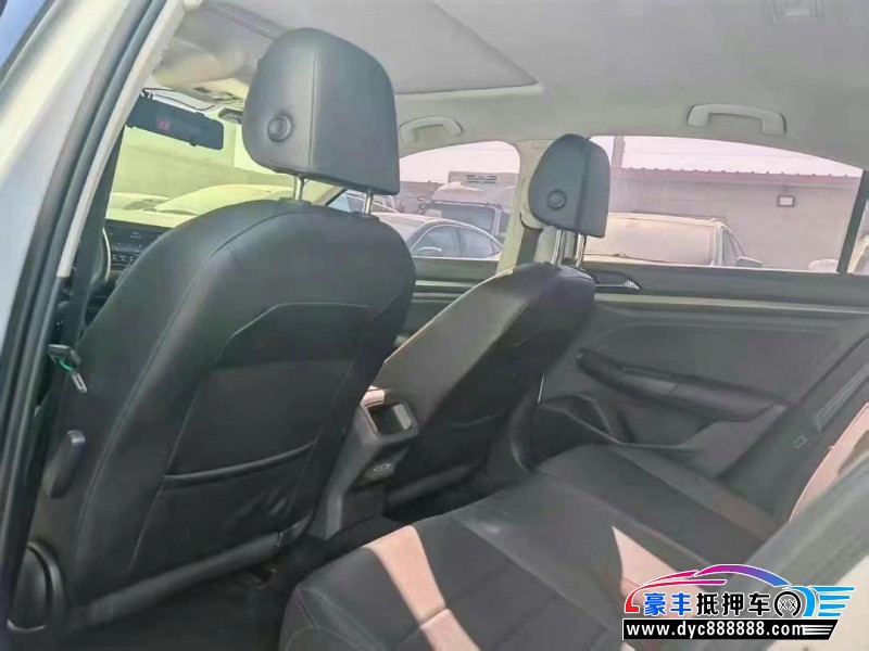 19年大众宝来轿车抵押车出售