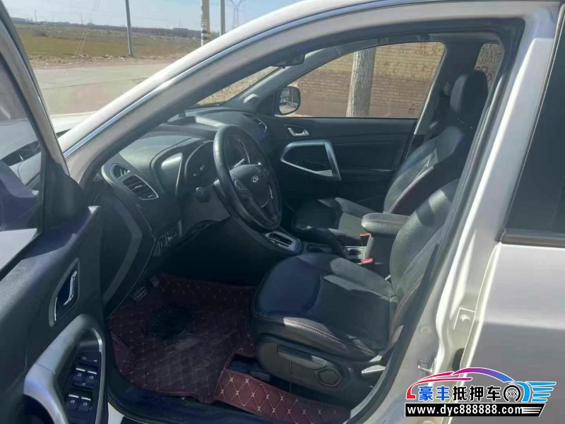 16年奇瑞瑞虎5轿车抵押车出售