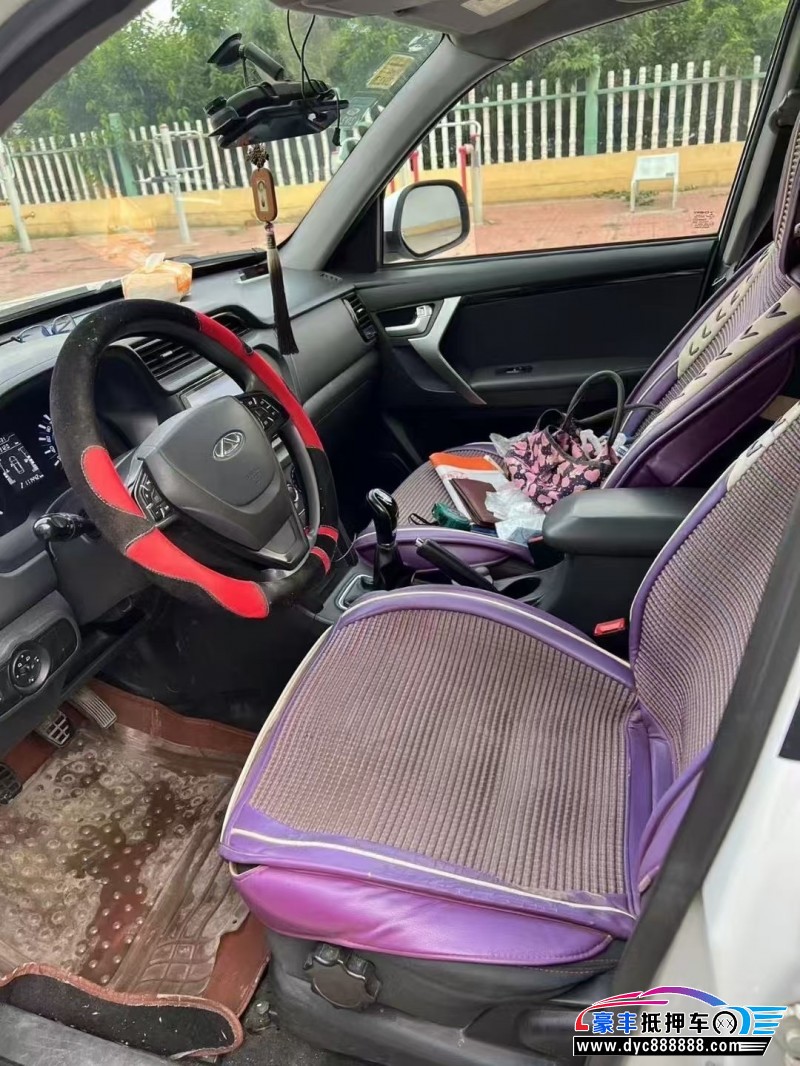 17年奇瑞瑞虎3轿车抵押车出售