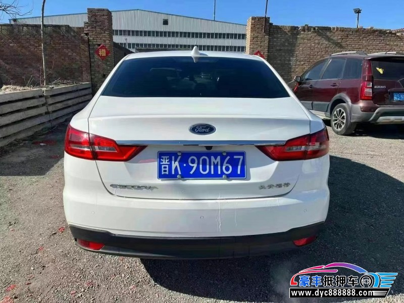 20年福特福睿斯轿车抵押车出售