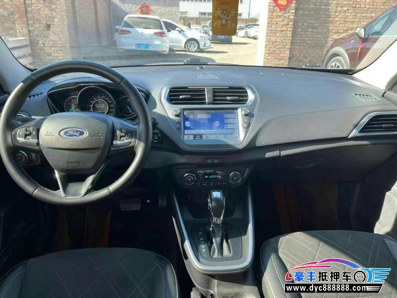 20年福特福睿斯轿车抵押车出售