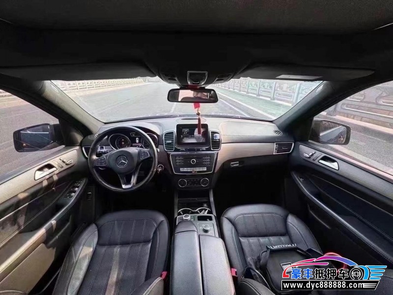 18年奔驰GLE轿车抵押车出售