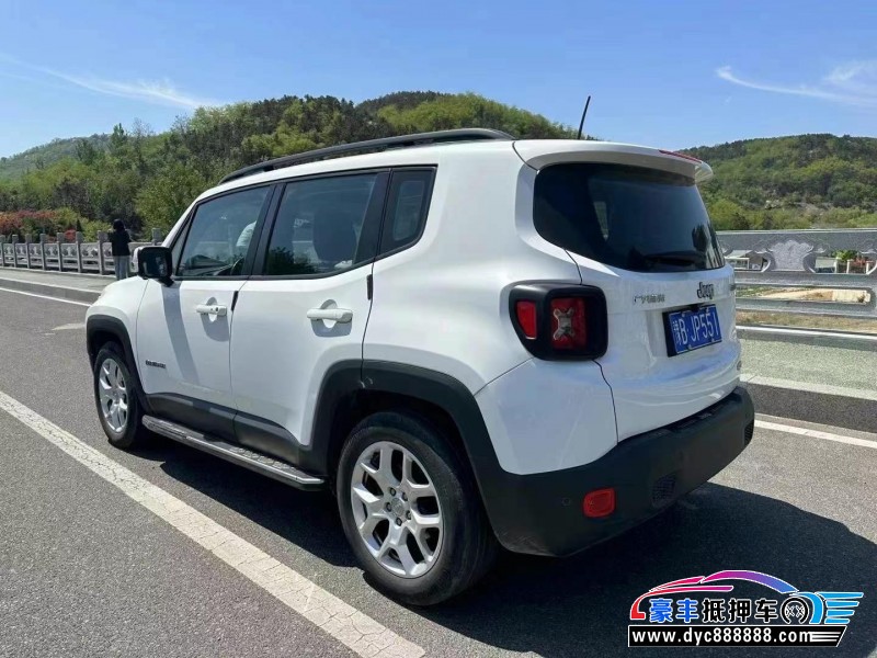 17年Jeep自由侠轿车抵押车出售