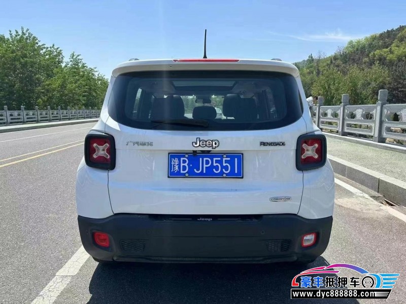 17年Jeep自由侠轿车抵押车出售