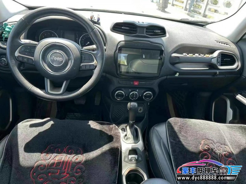 17年Jeep自由侠轿车抵押车出售