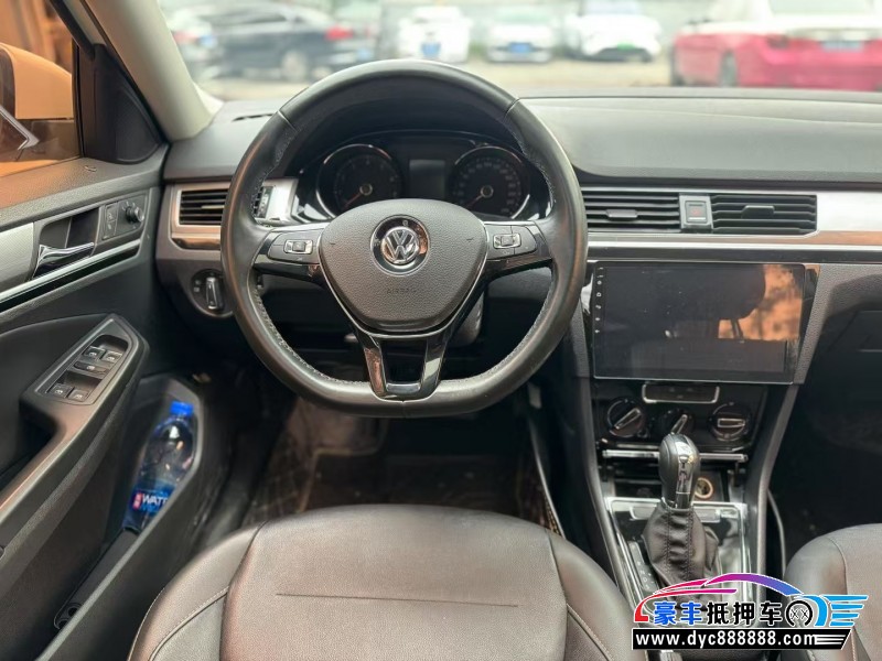 18年大众宝来轿车抵押车出售