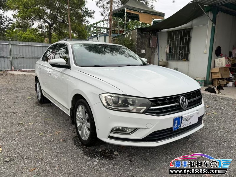 18年大众宝来轿车抵押车出售