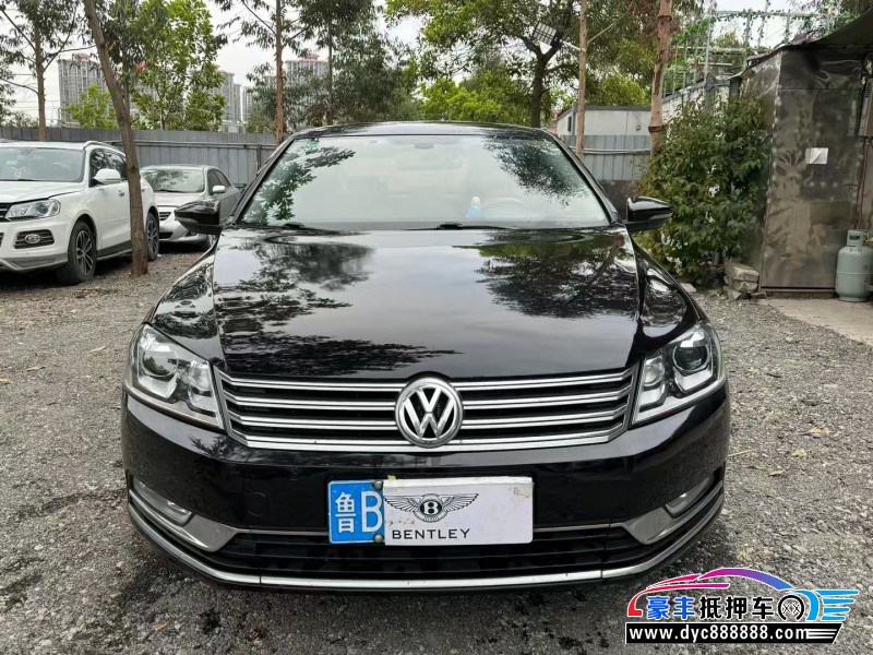 13年大众迈腾轿车抵押车出售