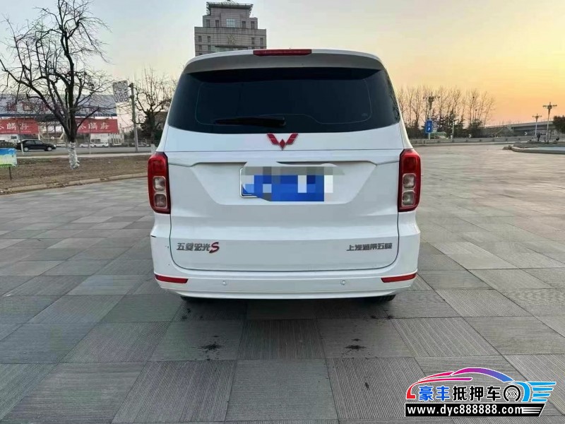 23年五菱汽车五菱宏光轿车抵押车出售