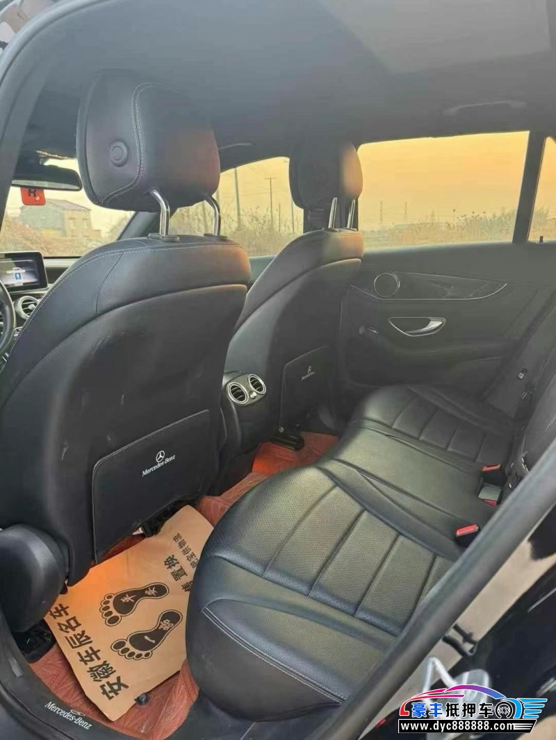 18年奔驰GLC轿车抵押车出售