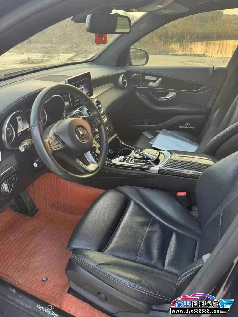 18年奔驰GLC轿车抵押车出售