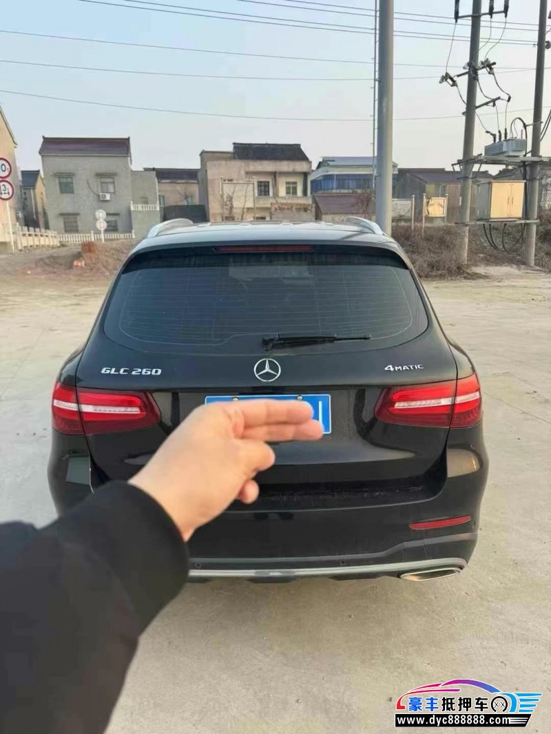 18年奔驰GLC轿车抵押车出售