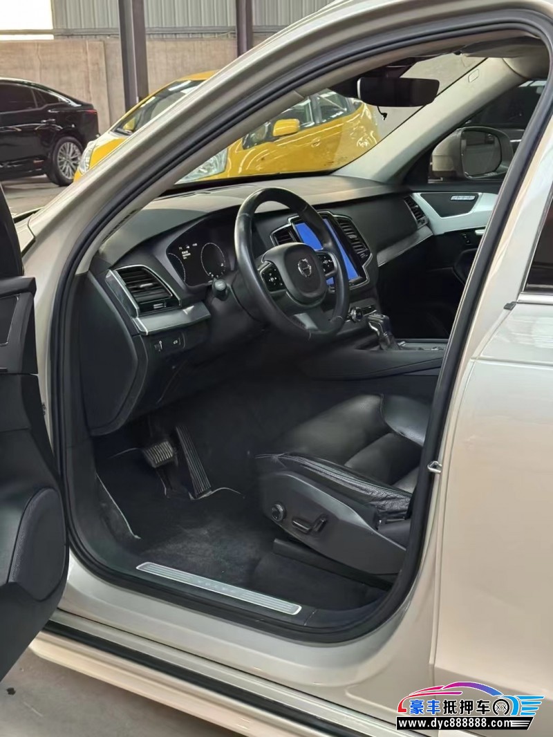 17年沃尔沃XC90轿车抵押车出售