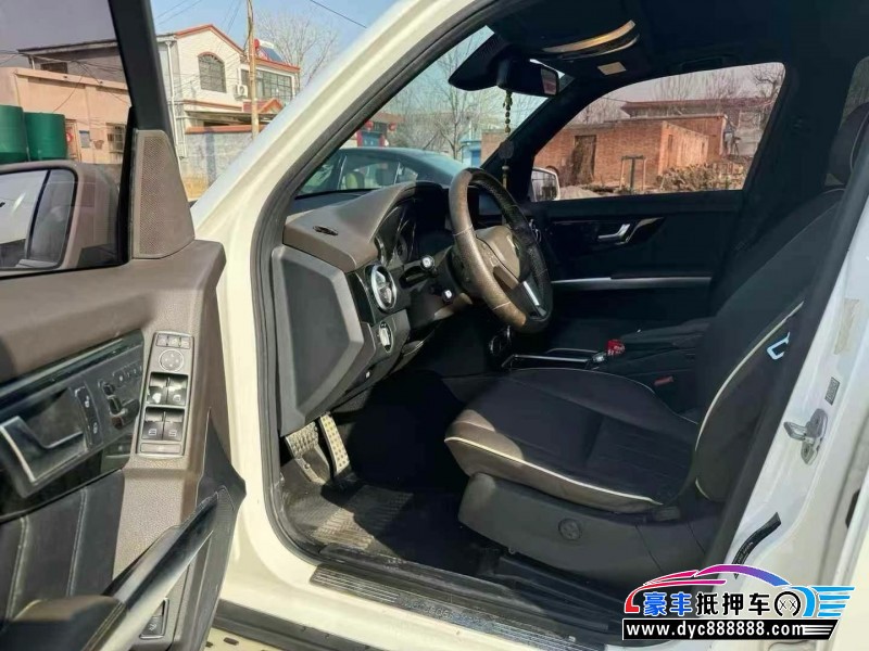 14年奔驰GLK轿车抵押车出售