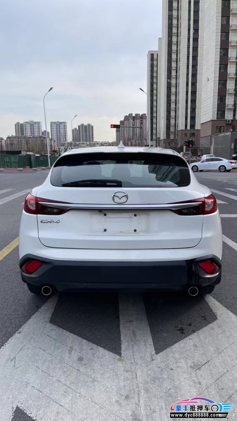 17年马自达CX-4轿车抵押车出售