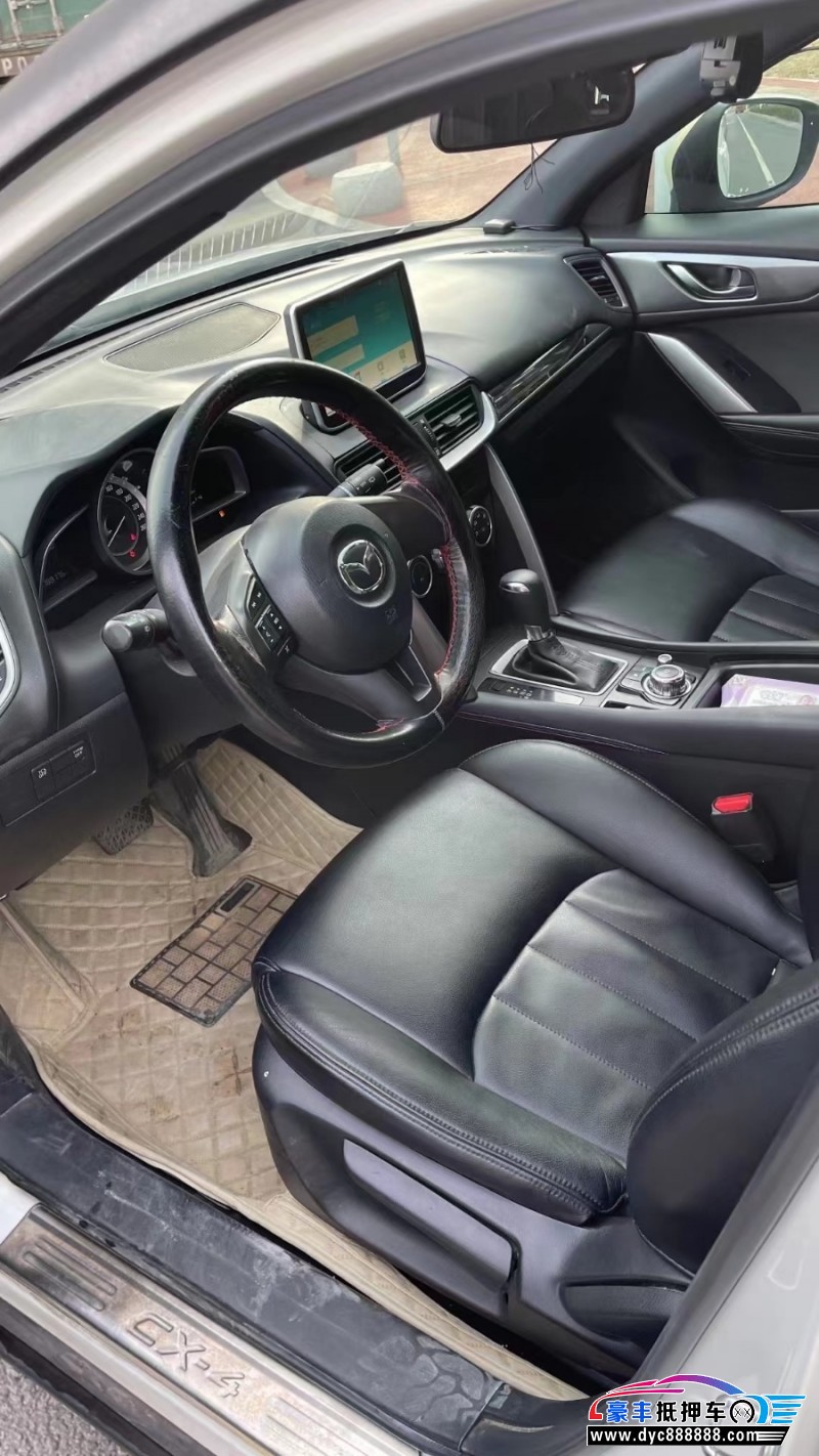 17年马自达CX-4轿车抵押车出售