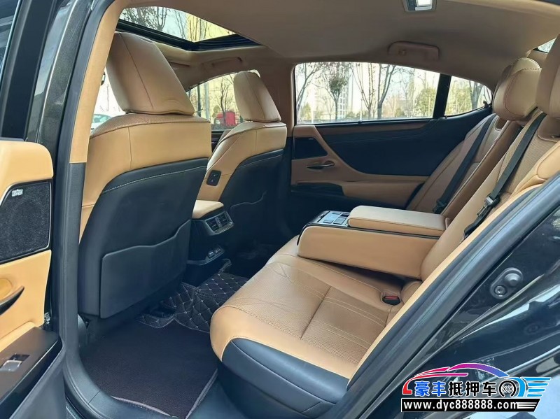 22年雷克萨斯ES轿车抵押车出售