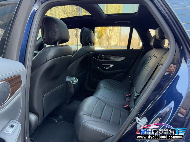 17年奔驰GLC轿车抵押车出售