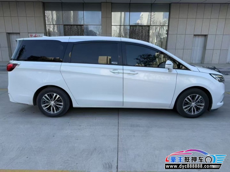 20年别克GL8轿车抵押车出售