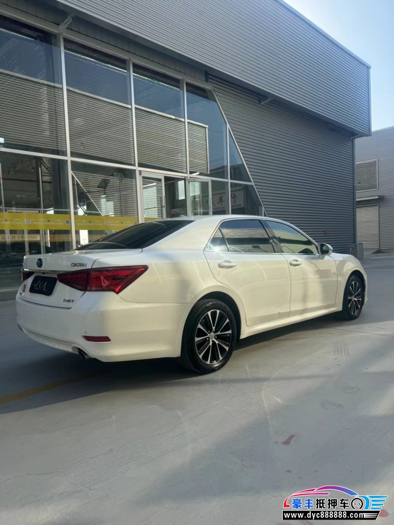 18年丰田皇冠轿车抵押车出售