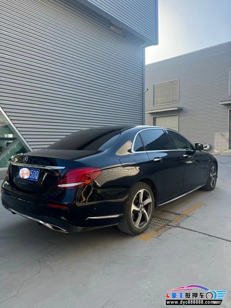 19年奔驰E轿车抵押车出售