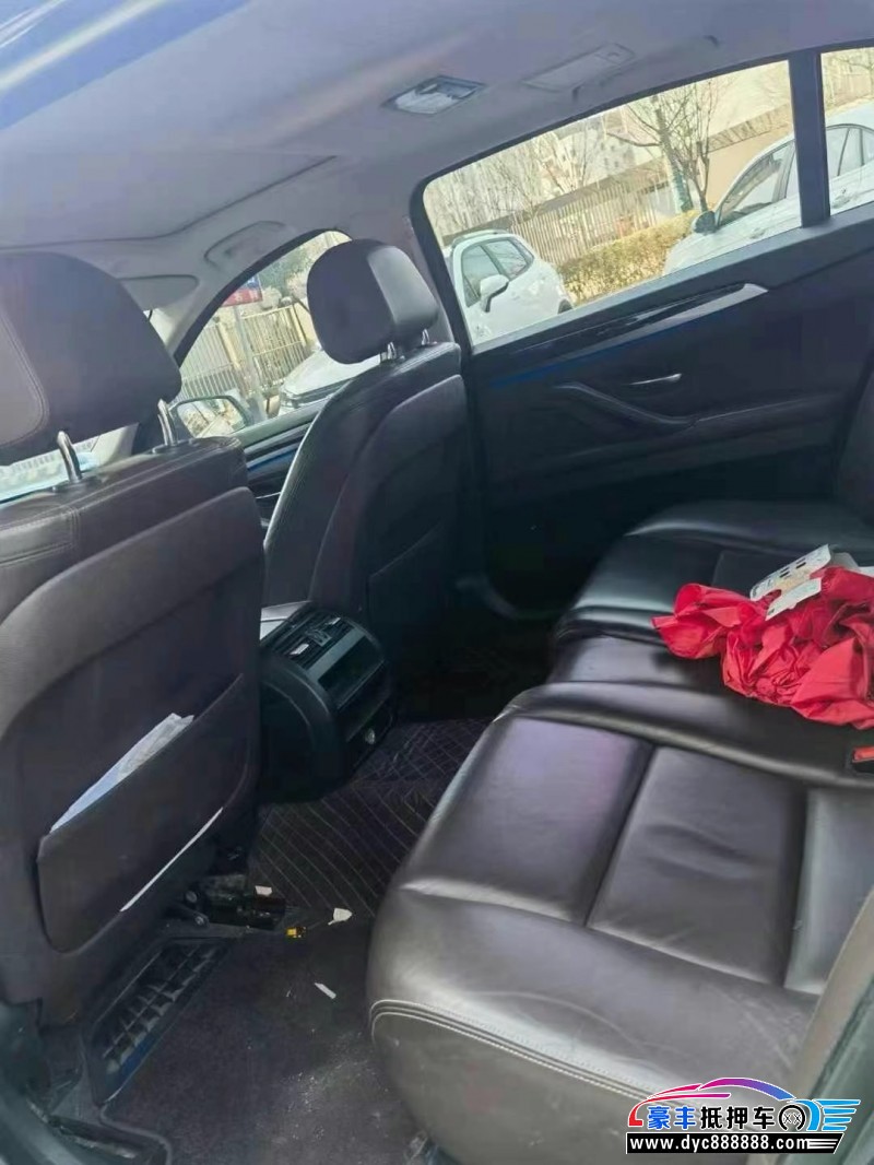 17年宝马5系轿车抵押车出售