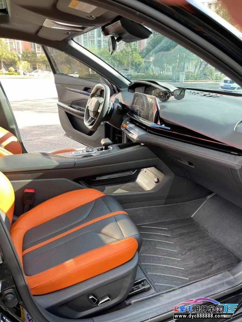 24年长安长安UNI轿车抵押车出售