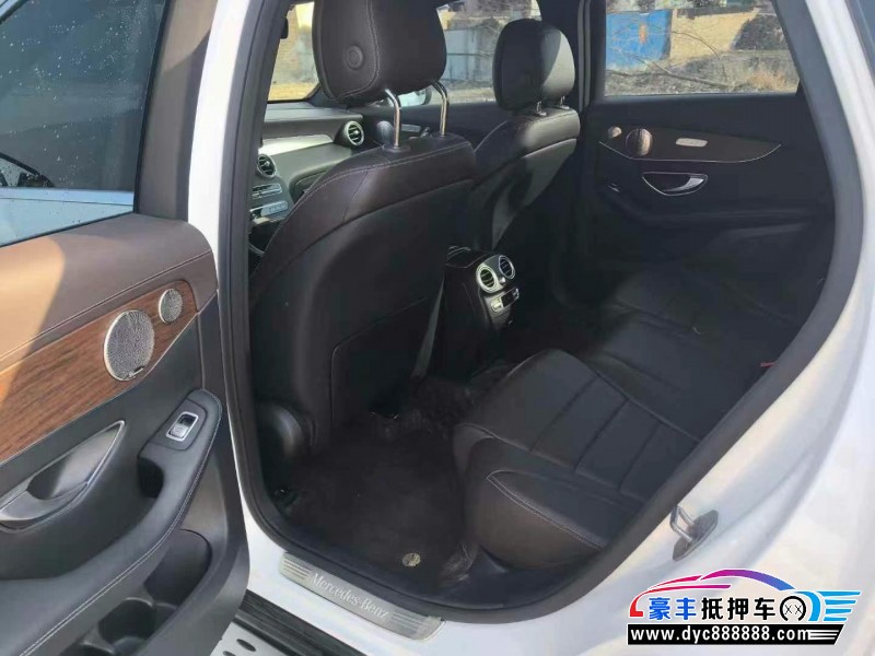 21年奔驰GLC轿车抵押车出售