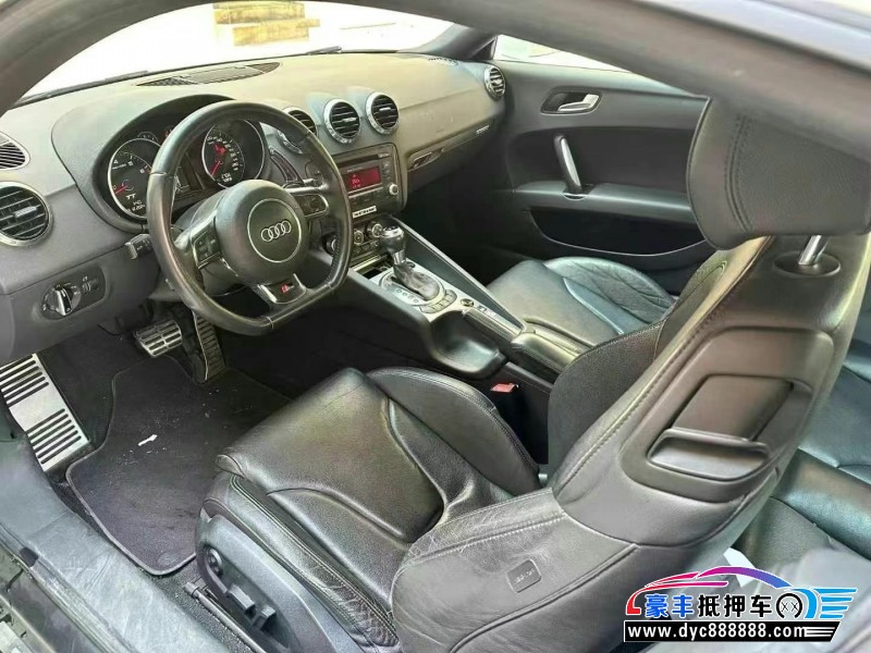 14年奥迪TT轿车抵押车出售